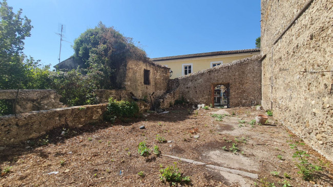 historic residence for sale in Sora