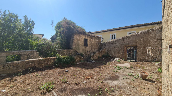 historic residence for sale in Sora