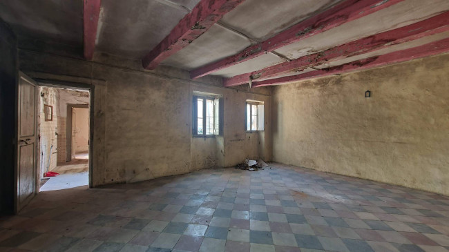 historic residence for sale in Sora