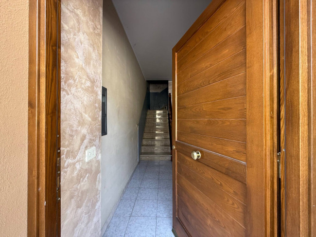 whole building for sale in Colfelice