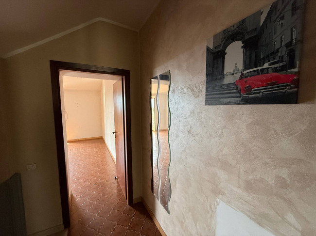 whole building for sale in Colfelice