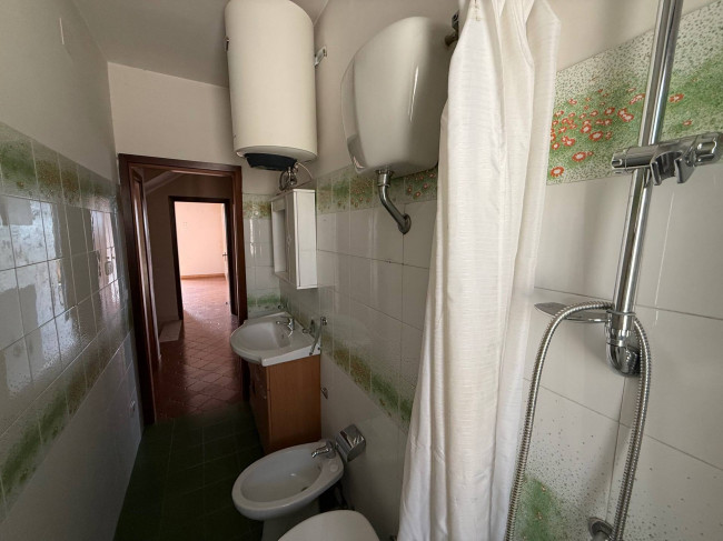 whole building for sale in Colfelice