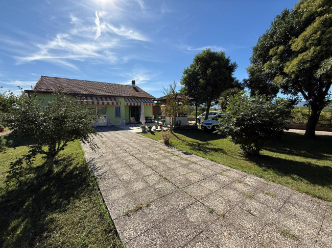 Casa indipendente in vendita a Colfelice
