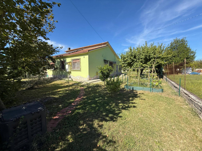 Casa indipendente in vendita a Colfelice