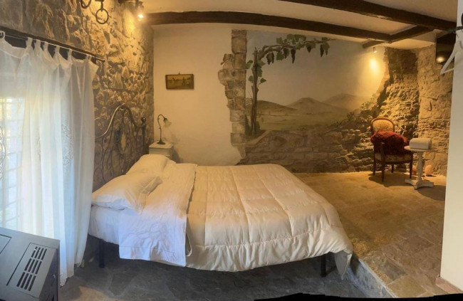 Abitazioni tipiche storiche in vendita a Sasso di Castalda