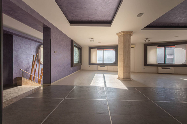 touristic for sale in Atina