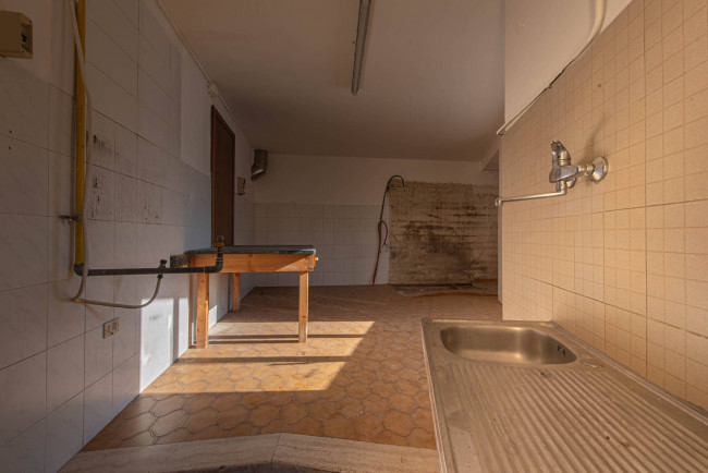 touristic for sale in Atina