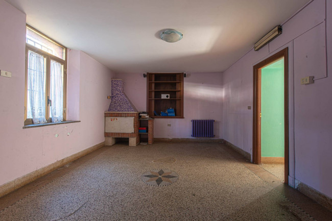 touristic for sale in Atina