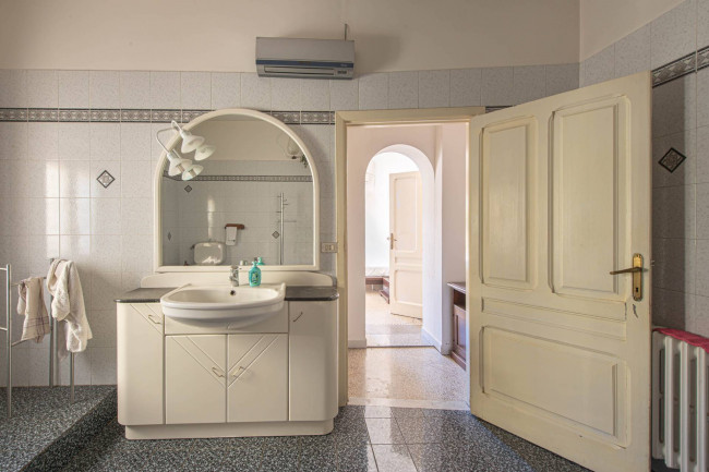 touristic for sale in Atina