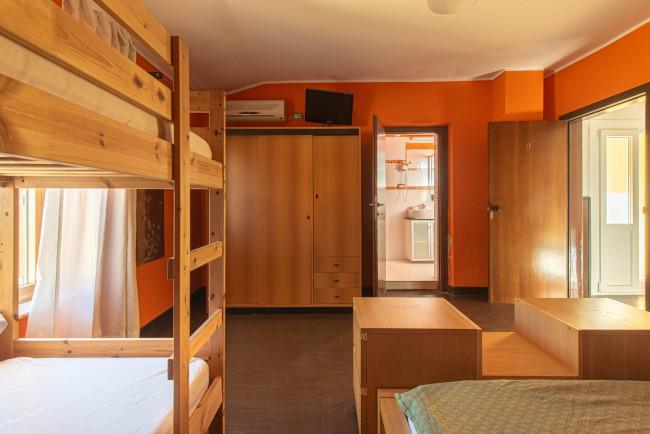 touristic for sale in Atina