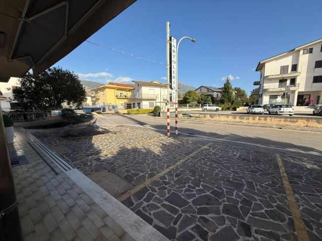 Locale commerciale in vendita a Roccasecca
