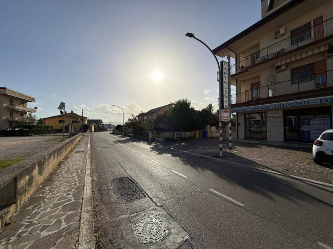 Locale commerciale in vendita a Roccasecca