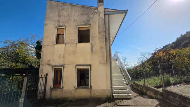 Casa indipendente in vendita a Rocca d'Arce