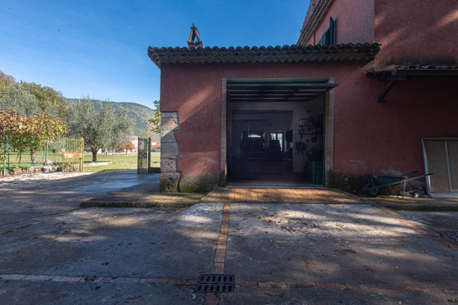 Casale di campagna in vendita a Roccasecca