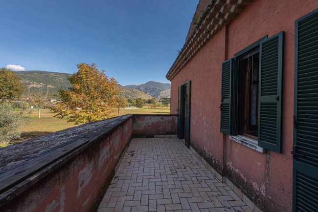 Casale di campagna in vendita a Roccasecca