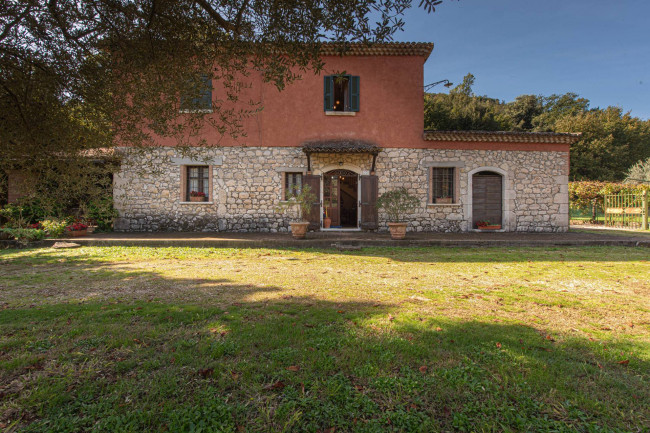 Casale di campagna in vendita a Roccasecca