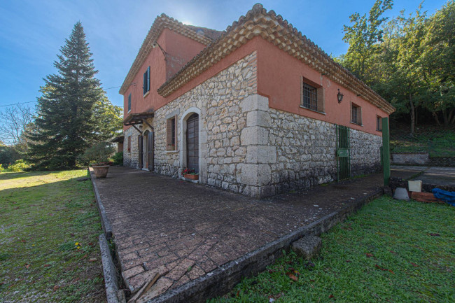 Casale di campagna in vendita a Roccasecca