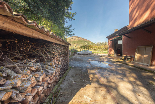 Casale di campagna in vendita a Roccasecca