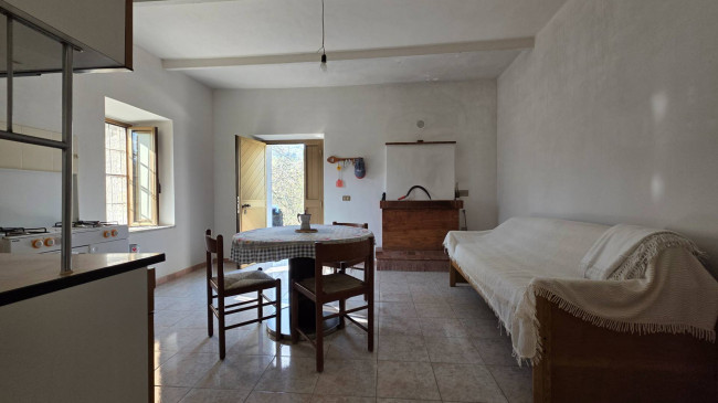 Casale di campagna in vendita a Santopadre