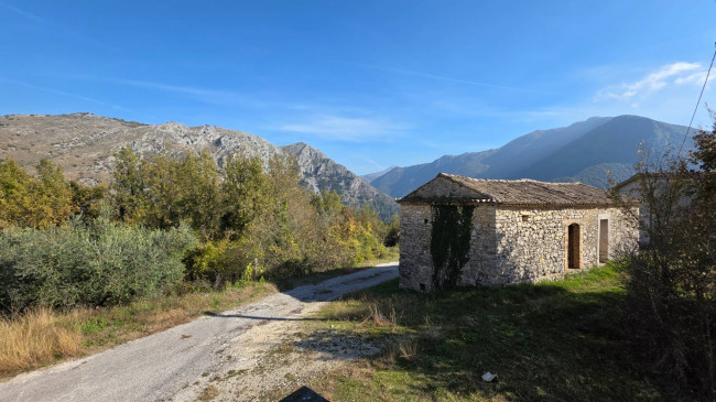 Casale di campagna in vendita a Santopadre