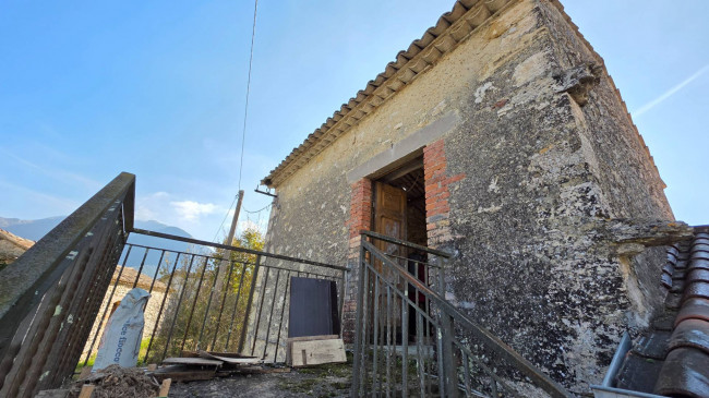 Casale di campagna in vendita a Santopadre