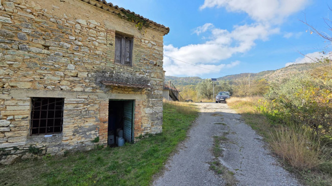 Casale di campagna in vendita a Santopadre
