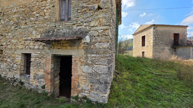 Casale di campagna in vendita a Santopadre