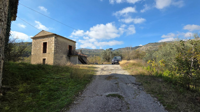Casale di campagna in vendita a Santopadre