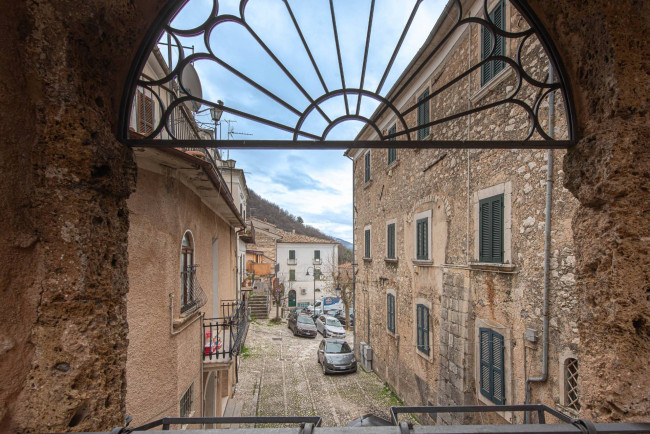 Abitazioni tipiche storiche in vendita a San Donato Val di Comino