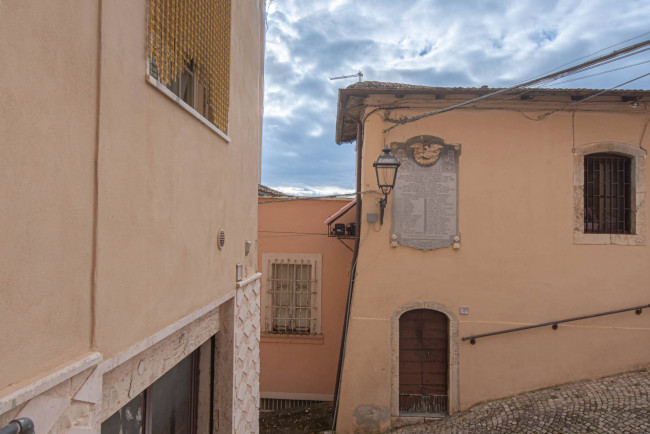 soluzione semiindipendente in vendita a Rocca d'Arce