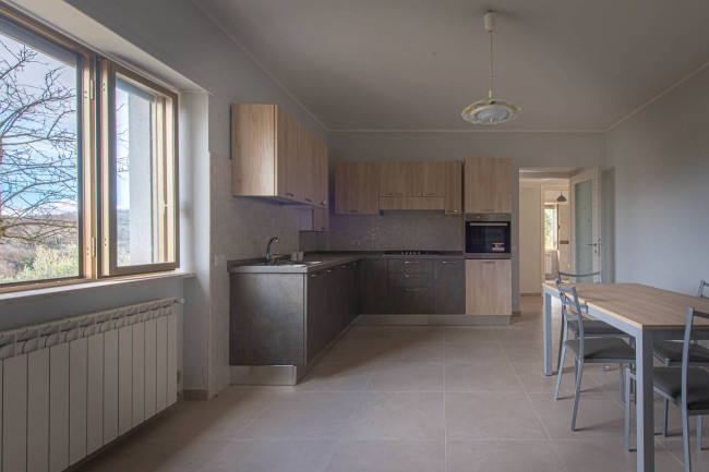 Casa indipendente in vendita a Santopadre