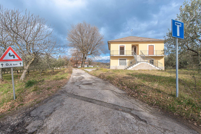 Casa indipendente in vendita a Santopadre