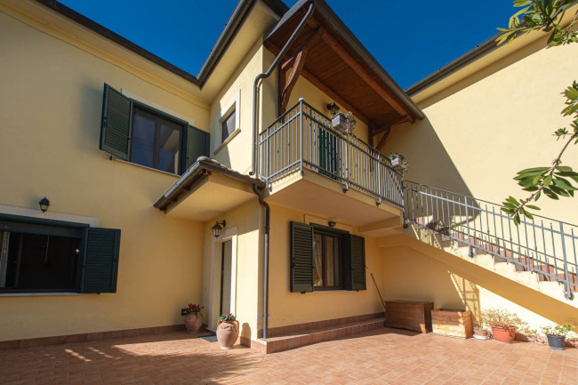Villa for sale in Arpino