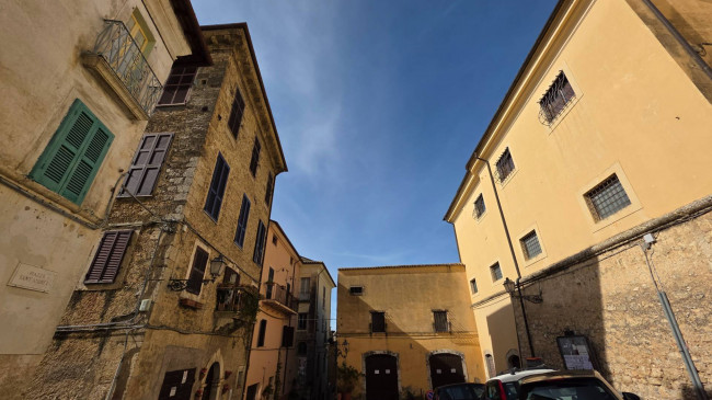 Abitazioni tipiche storiche in vendita a Arpino