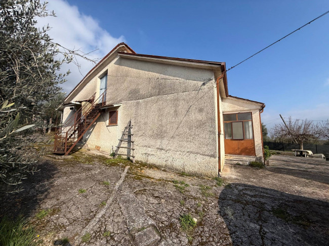 Casa indipendente in vendita a Piedimonte San Germano