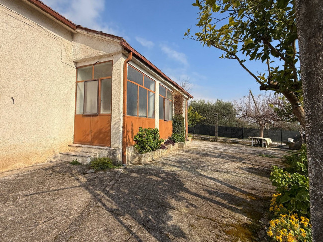 Casa indipendente in vendita a Piedimonte San Germano