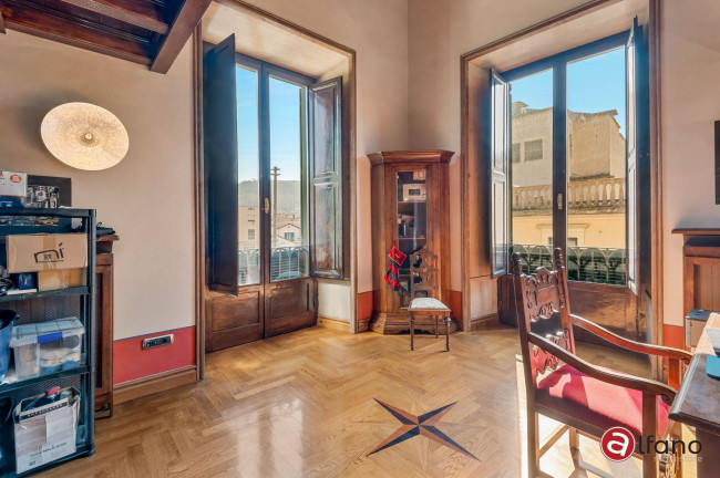 Palazzo storico in vendita a Isola del Liri