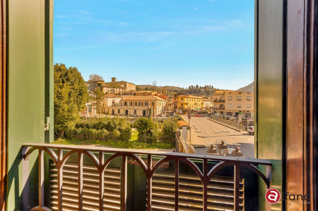 Palazzo storico in vendita a Isola del Liri