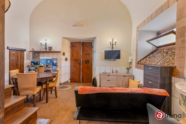 Palazzo storico in vendita a Isola del Liri