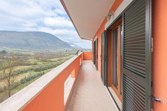 Villa for sale in Giuliano di Roma