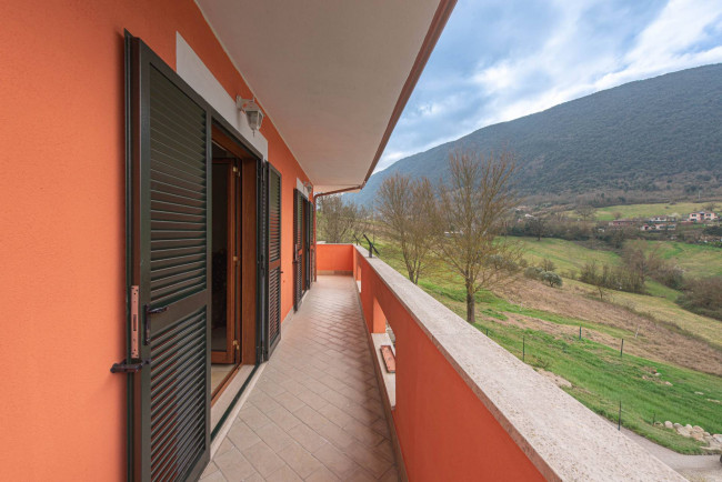 Villa for sale in Giuliano di Roma