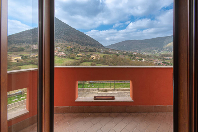 Villa for sale in Giuliano di Roma