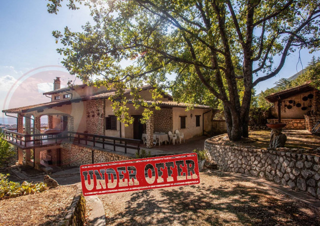 Casa indipendente in vendita a Campoli Appennino