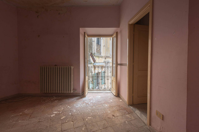 typical historical house for sale in Monte San Giovanni Campano