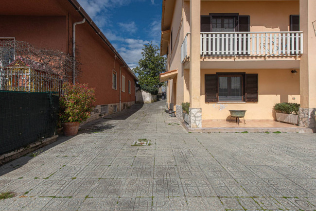 manor house for sale in Arce