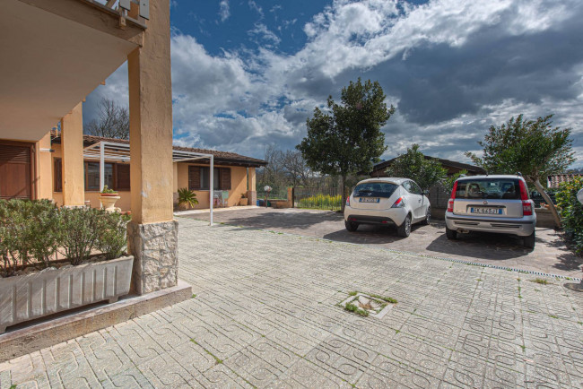 manor house for sale in Arce