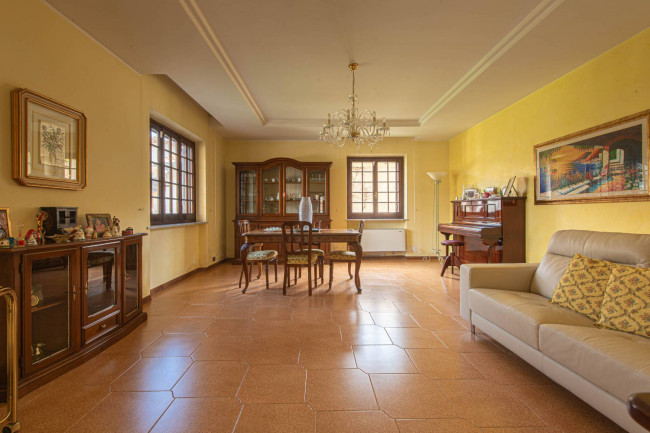 manor house for sale in Arce