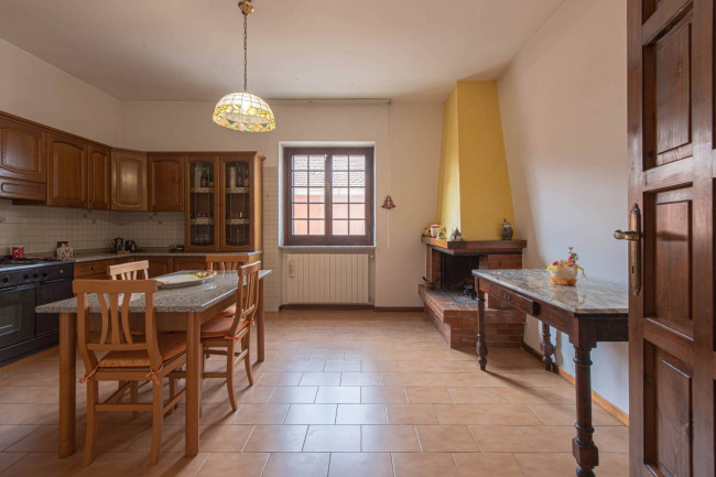 manor house for sale in Arce