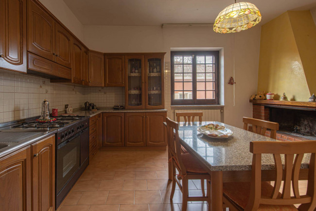 manor house for sale in Arce