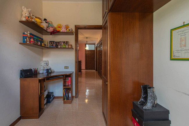 manor house for sale in Arce